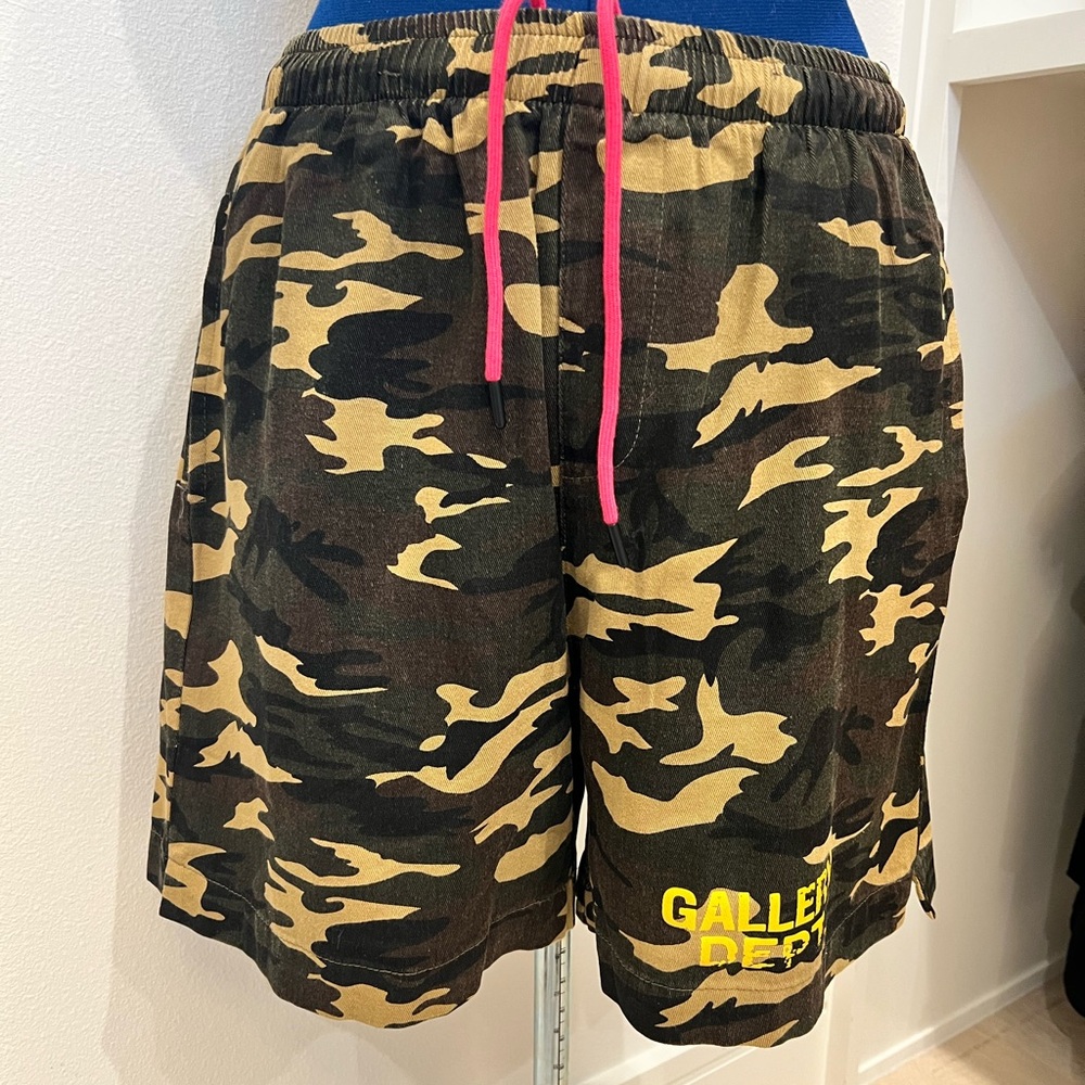 GALLERY DEPT CAMO SHORTS